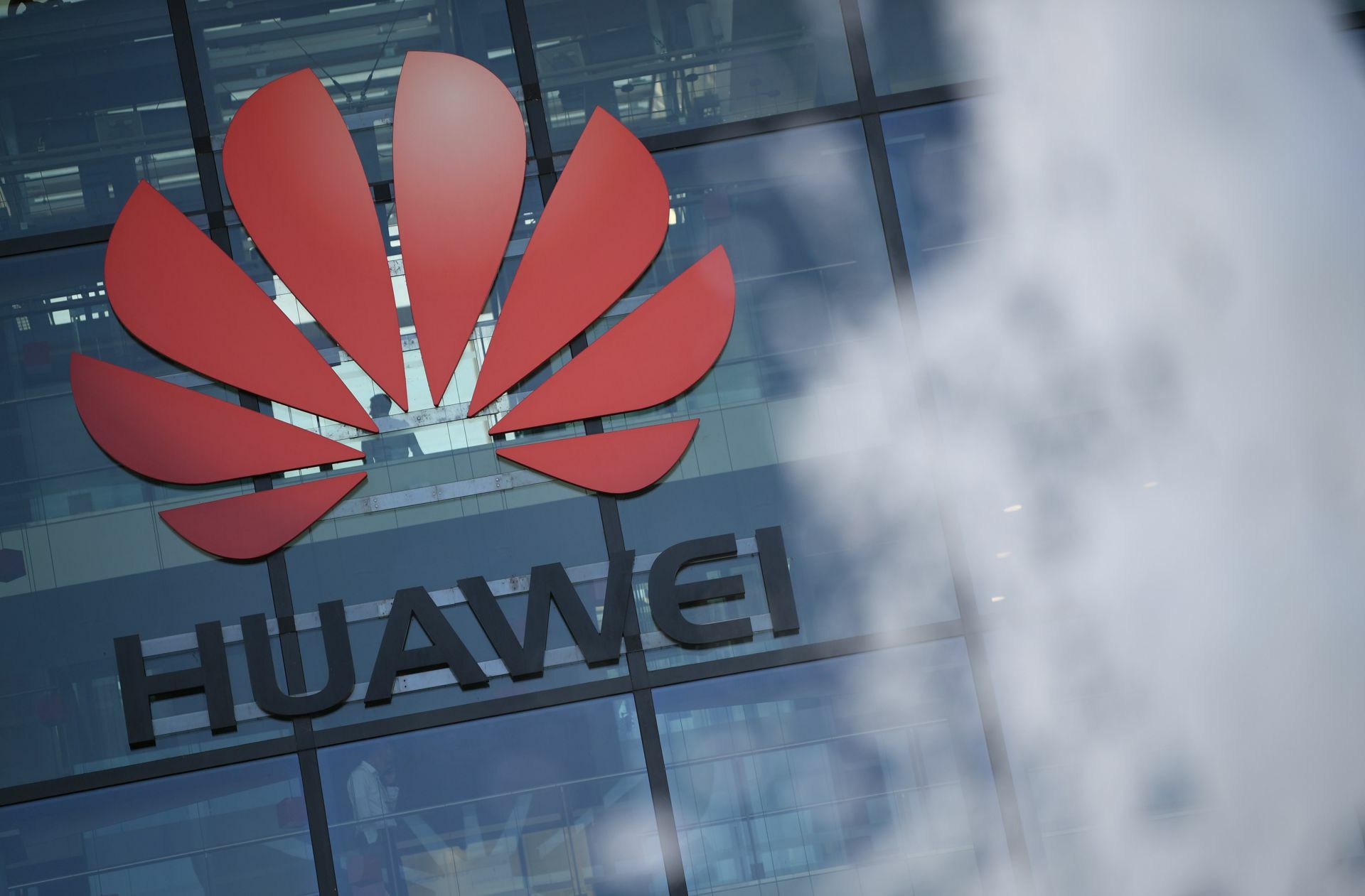 Der chinesische Technikkonzern Huawei muss nun auch in Deutschland mit einer Überprüfung seiner sicherheitspolitischen Vertrauenswürdigkeit rechnen.