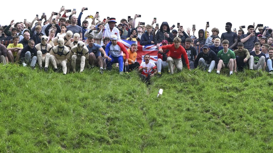 Jetzt geht’s los! Die Wurzeln des „Cheese-Rolling-Race“ in der englischen Grafschaft Gloucestershire liegen Jahrhunderte zurück!