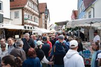 Kaiserwetter und Besucherströme beim Ehninger Pfingstmarkt