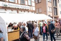 Kaiserwetter und Besucherströme beim Ehninger Pfingstmarkt