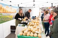 Kaiserwetter und Besucherströme beim Ehninger Pfingstmarkt