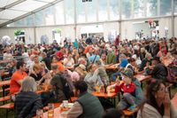 Kaiserwetter und Besucherströme beim Ehninger Pfingstmarkt