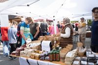 Kaiserwetter und Besucherströme beim Ehninger Pfingstmarkt