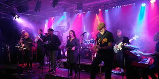 Die Band „Second Sun“ hat dem Publikum ordentlich eingeheizt.