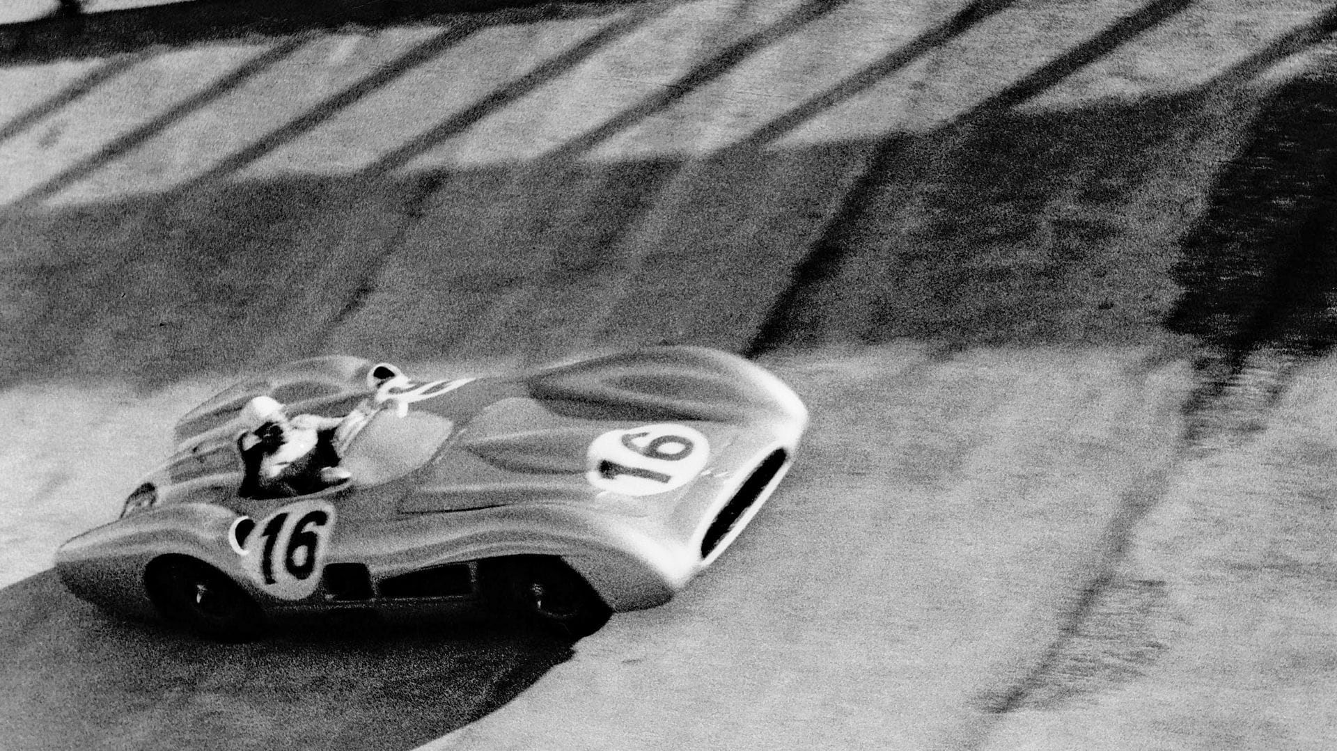 Mit diesem Fahrzeug startete Stirling  Moss 1955 in Monza.