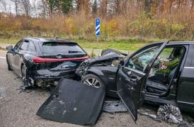 Heftiger Auffahrunfall auf der A81.