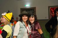 Ausgelassenheit und gute Laune bei "So richtig Fasnet" in der Maichinger Turn- und Festhalle.