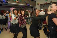 Ausgelassenheit und gute Laune bei "So richtig Fasnet" in der Maichinger Turn- und Festhalle.