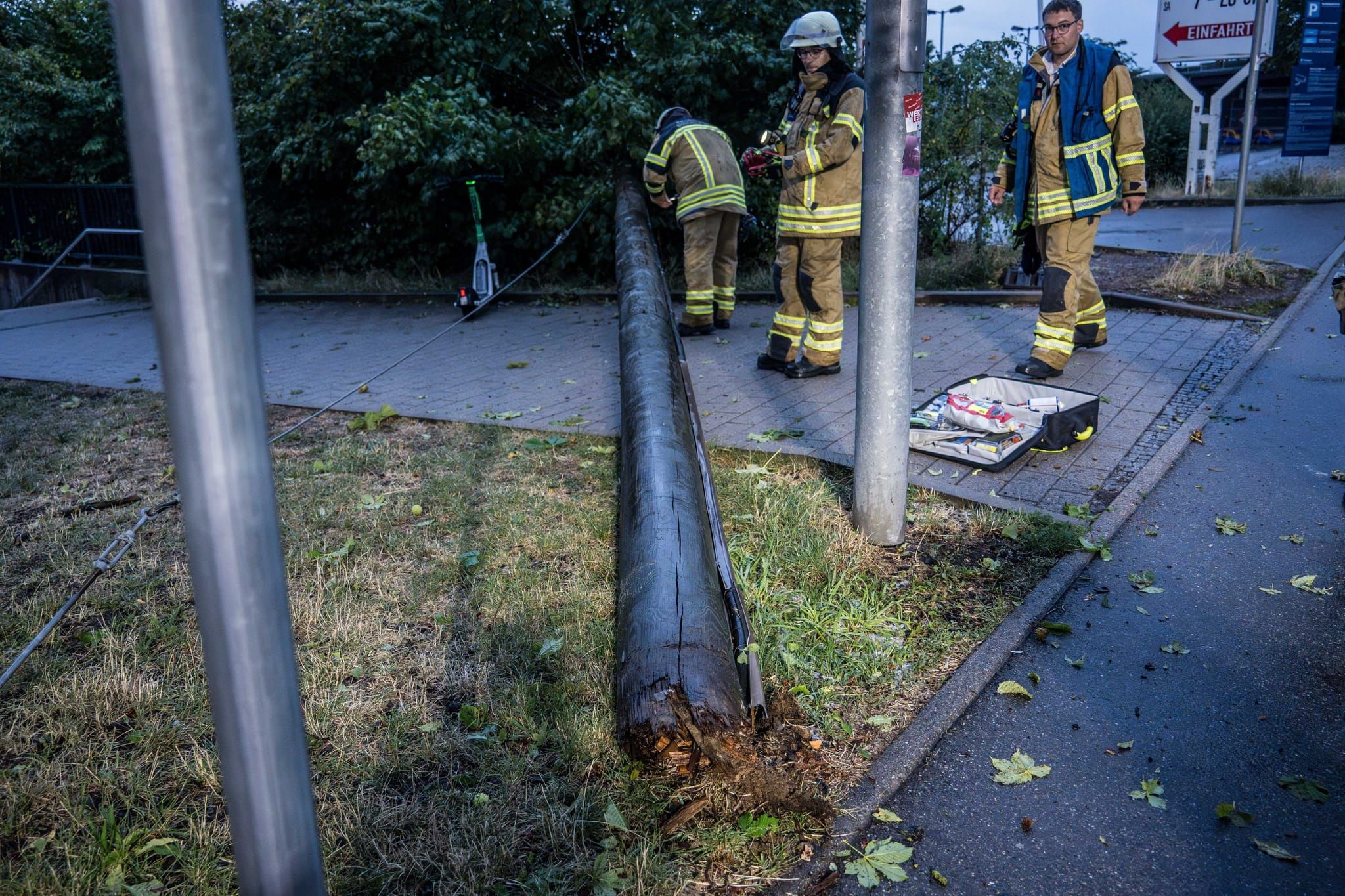Feuerwehr und Stadtwerke im Einsatz in Maichingen.