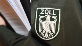 Der Mann behauptete, er hätte am Grenzübergang keine Zollmitarbeiter gesehen (Symbolbild).