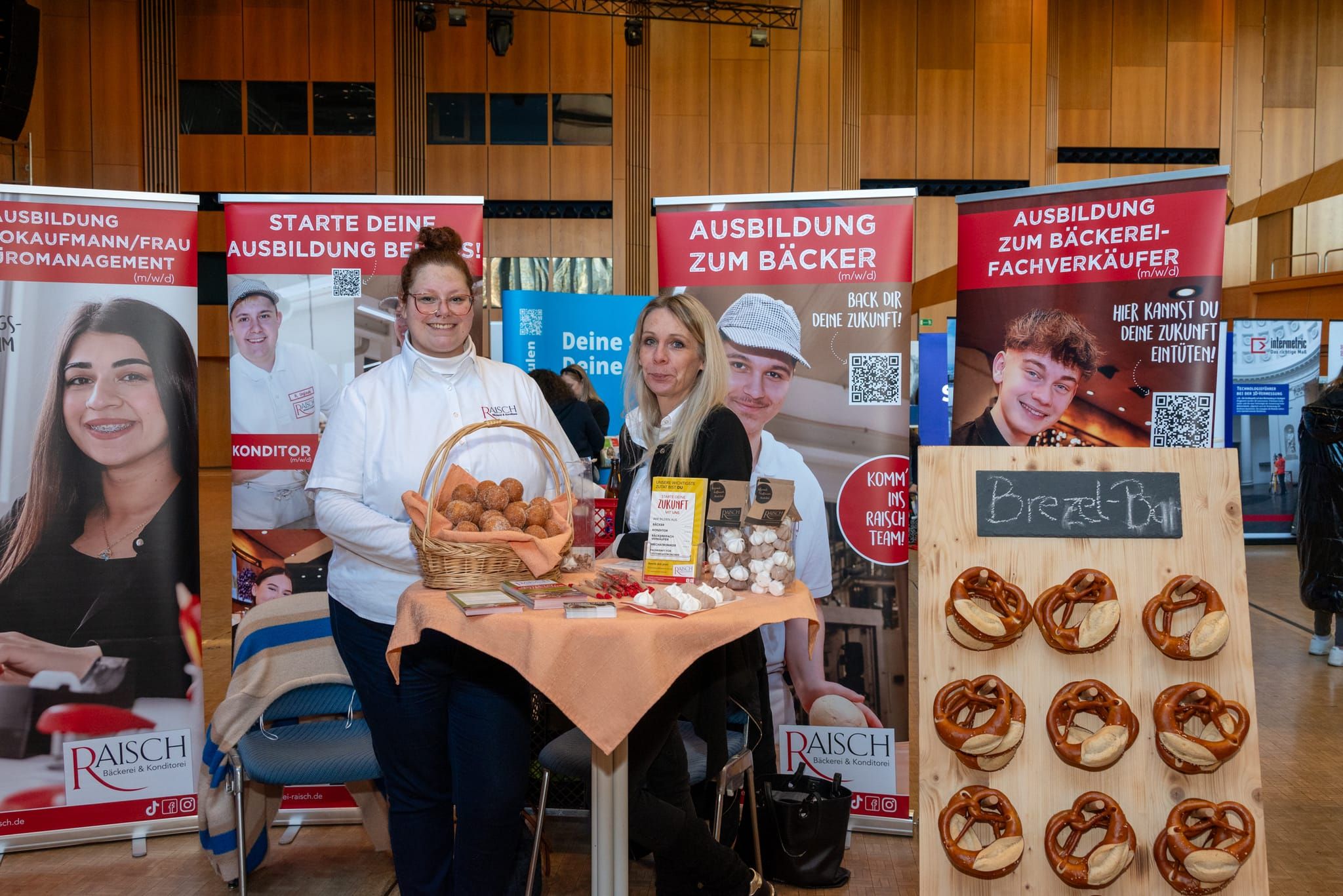Großer Andrang bei der Azubi-Messe von Röhm-Medien in der Sindelfinger Stadthalle.