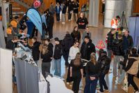 Großer Andrang bei der Azubi-Messe von Röhm-Medien in der Sindelfinger Stadthalle.
