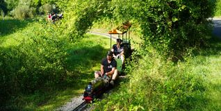 Die Dampfbahnfreunde laden in den Sommerhofenpark.
