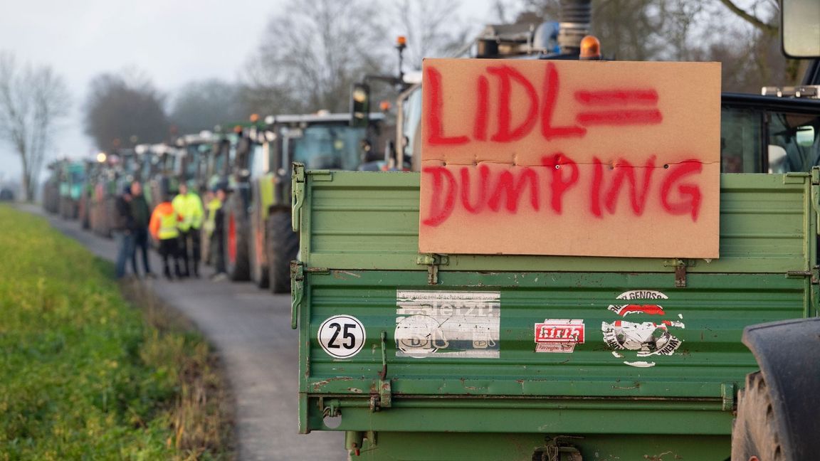 Bauern protestierten zuletzt gegen die niedrigen Butterpreise im Lebensmitteleinzelhandel. (Archivbild)