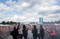 Ein ganzes Jahrzehnt voller Popkultur stand im Mittelpunkt bei der "90er Party" auf dem Flugfeld.