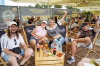 Ein ganzes Jahrzehnt voller Popkultur stand im Mittelpunkt bei der "90er Party" auf dem Flugfeld.