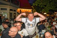 Public Viewing des EM-Eröfnungsspiels auf dem Wettbachplatz in Sindelfingen.