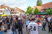 Public Viewing des EM-Eröfnungsspiels auf dem Wettbachplatz in Sindelfingen.