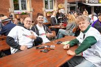 Public Viewing des EM-Eröfnungsspiels auf dem Wettbachplatz in Sindelfingen.