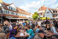 Public Viewing des EM-Eröfnungsspiels auf dem Wettbachplatz in Sindelfingen.