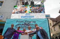 Public Viewing des EM-Eröfnungsspiels auf dem Wettbachplatz in Sindelfingen.