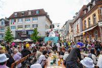 Public Viewing des EM-Eröfnungsspiels auf dem Wettbachplatz in Sindelfingen.