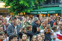 Public Viewing des EM-Eröfnungsspiels auf dem Wettbachplatz in Sindelfingen.