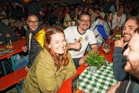 Public Viewing des EM-Eröfnungsspiels auf dem Wettbachplatz in Sindelfingen.