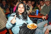 Public Viewing des EM-Eröfnungsspiels auf dem Wettbachplatz in Sindelfingen.