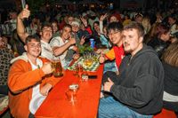 Public Viewing des EM-Eröfnungsspiels auf dem Wettbachplatz in Sindelfingen.