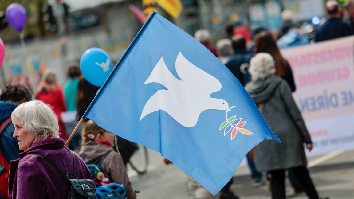 Ein wichtiges Symbol der Friedensaktivisten: Die Taube als Zeichen für die Hoffnung auf Frieden.