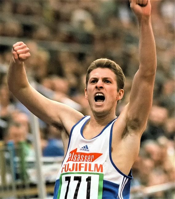 Deutscher Hallenmeister: Holger Vogelgsang (VfL Sindelfingen)