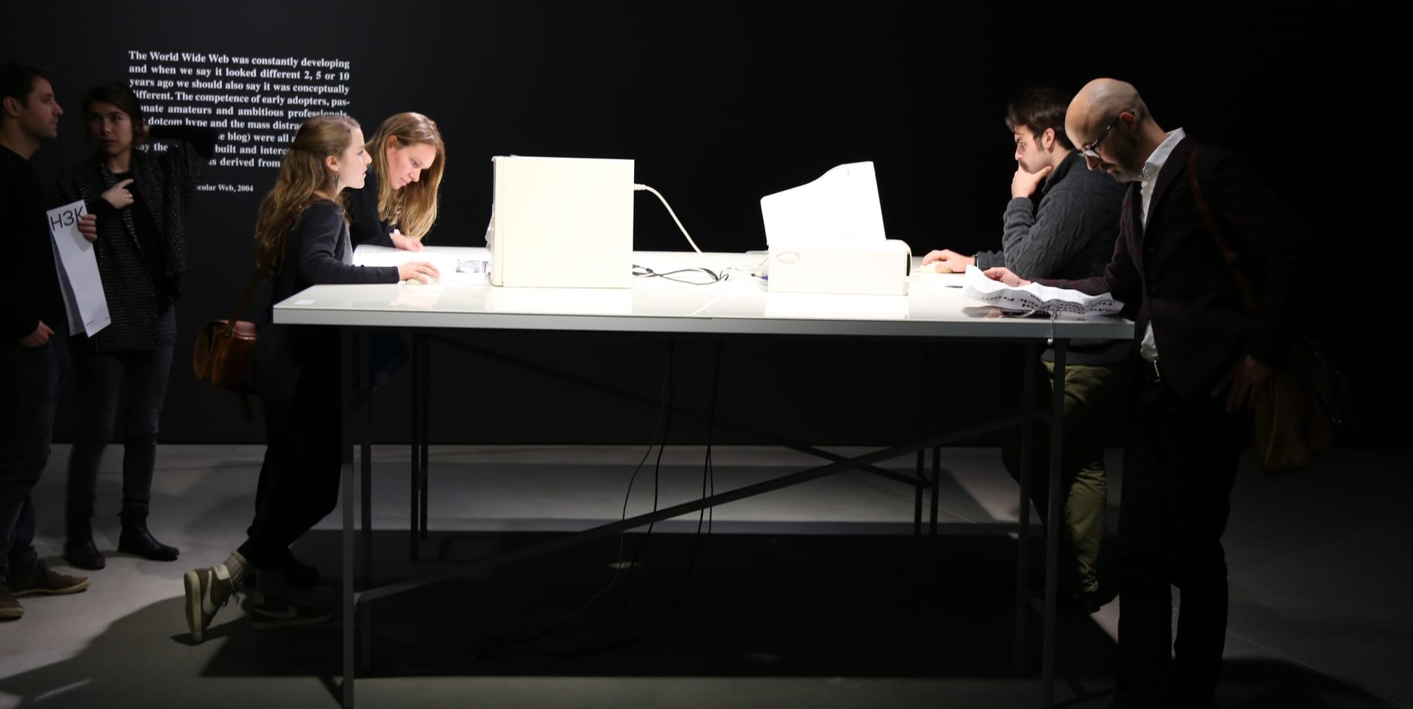 Die Galerie der Stadt Sindelfingen präsentiert Olia Lialinas Ausstellung „Online since 1996“ mit Arbeiten aus den vergangenen 30 Jahren. Die Eröffnung ist am Samstag, 27. Juni um 18 Uhr. Danach zu sehen bis zum 11. Oktober: Mo-Fr 10-18 Uhr, Sa+So+Fei 10-17 Uhr bei freiem Eintritt. Siehe auch www.galerie-sindelfingen.de