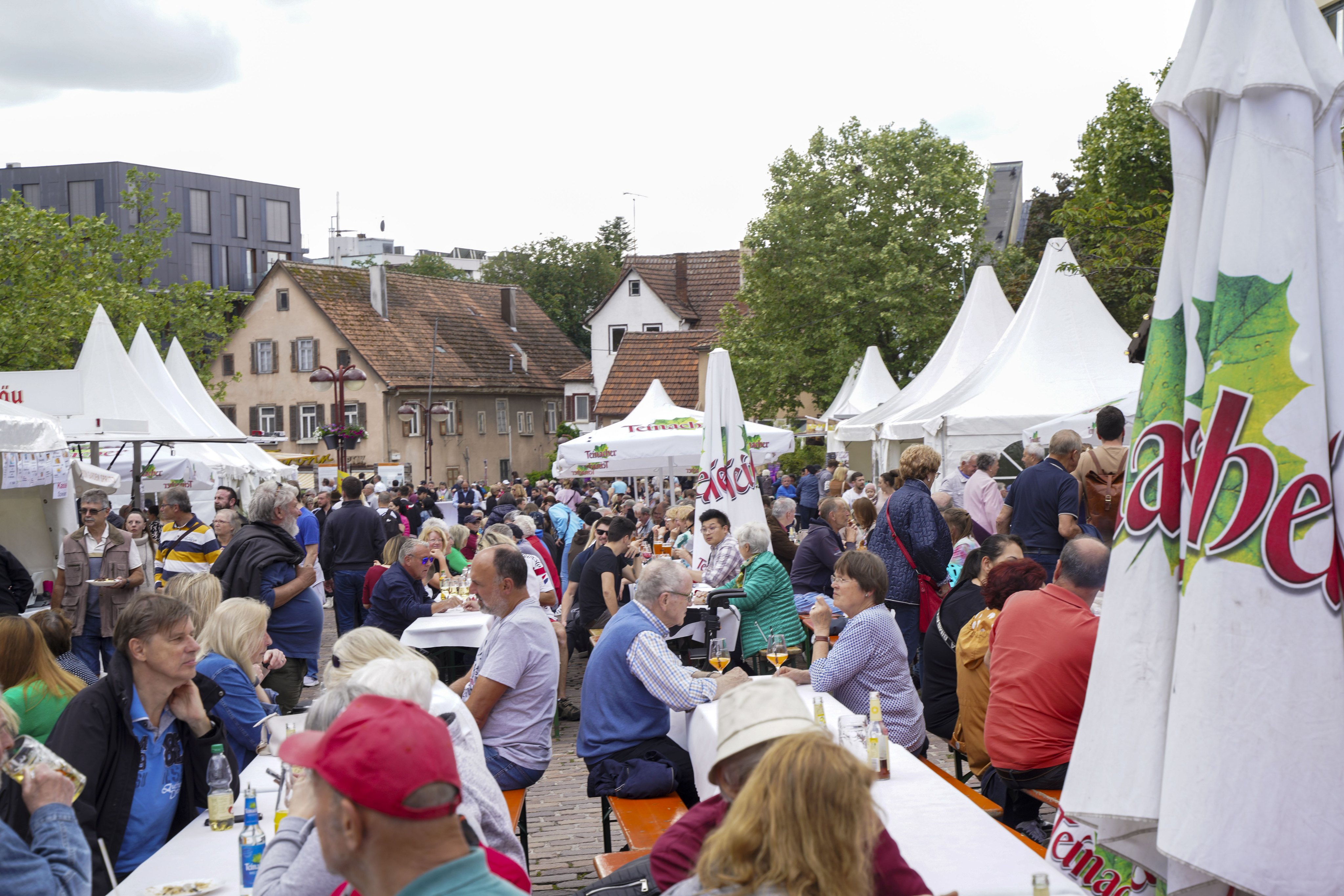 Zum Auftakt des 34. Sindelfinger Schlemmermarkts war der Marktplatz sehr gut besucht.