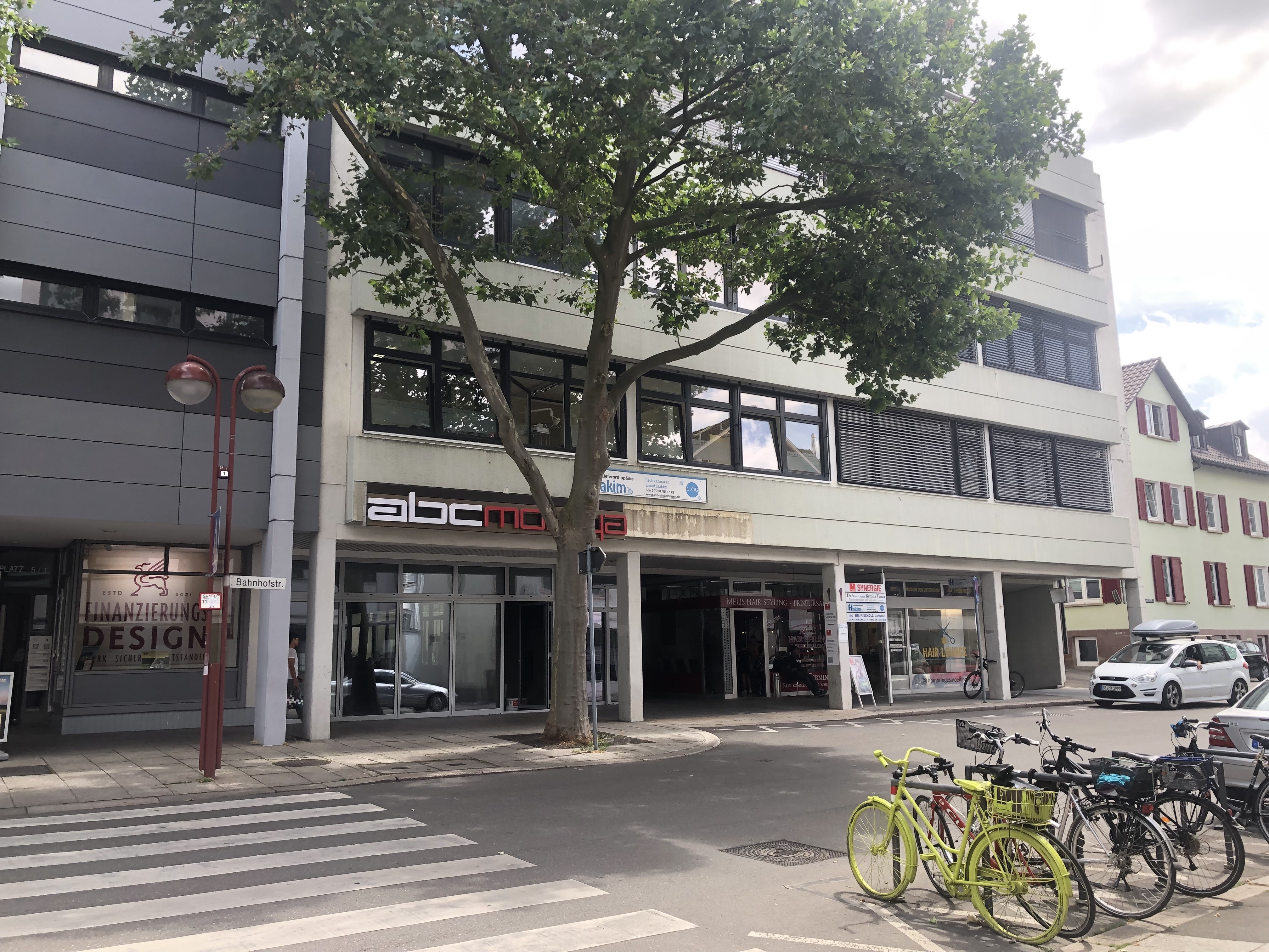 Im Erdgeschoss des Gebäudes Bahnhofstraße 1 entsteht eine kleine Markthalle. Bild: Bühl