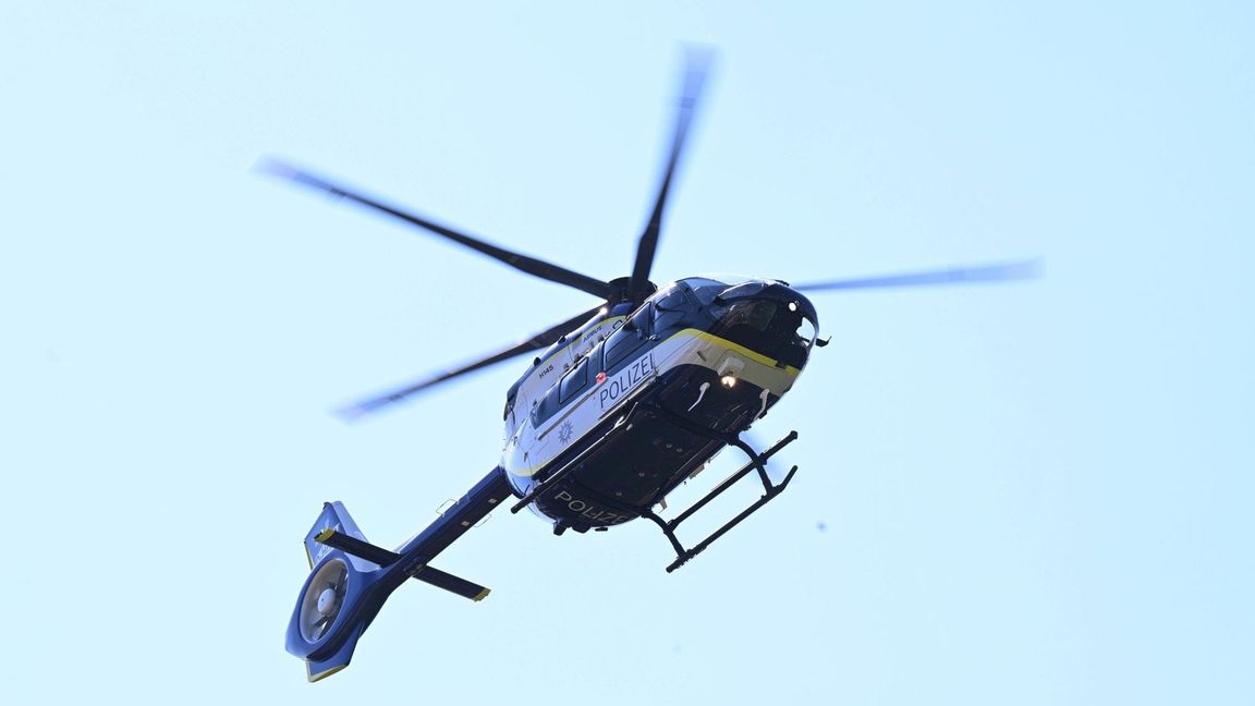 Die Polizeihubschrauberstaffel im Südwesten hat im vergangenen Jahr 79 Menschen gerettet. (Symbolbild)