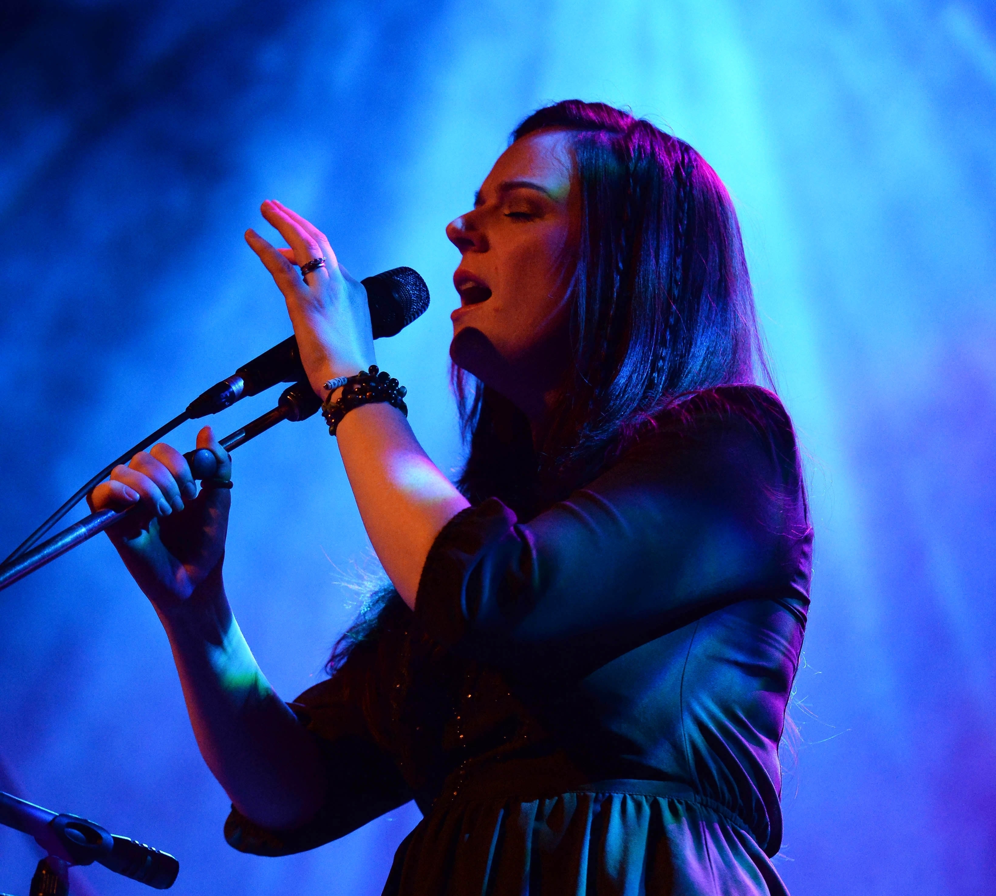 Die ganze Fülle der irischen Seele und des irischen Herzens steckt in der Show „Irish Heartbeat“, die am Sonntag in der Böblinger Kongresshalle über die Bühne geht.    Bild: Gregor Eisenhuth
