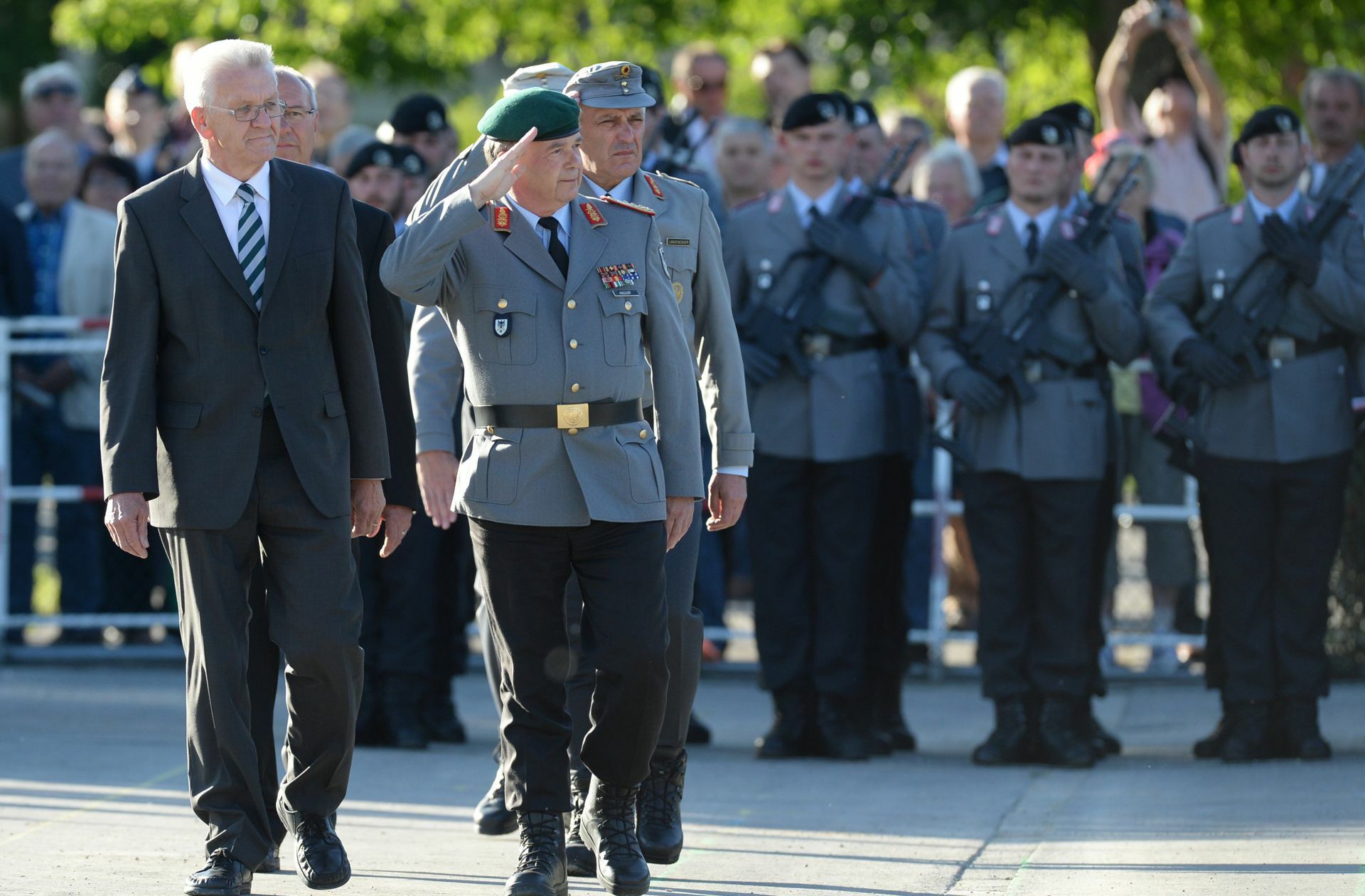 Ministerpräsident Winfried Kretschmann war im Stillen schon im vergangenen Jahr für Waffenlieferungen in die Ukraine. Doch traute er sich nicht, dies zu sagen.