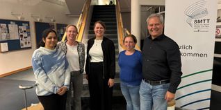 Auf unserem Foto (von links): Lakshmi Jandhyala, Anna Koch, Maria Wunder, Selda Celik und Carlo Doni.