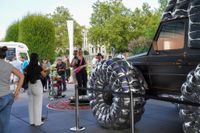 Gute Laune bei der After-Work-Party im Sindelfinger Mercedes-Benz-Kundencenter.