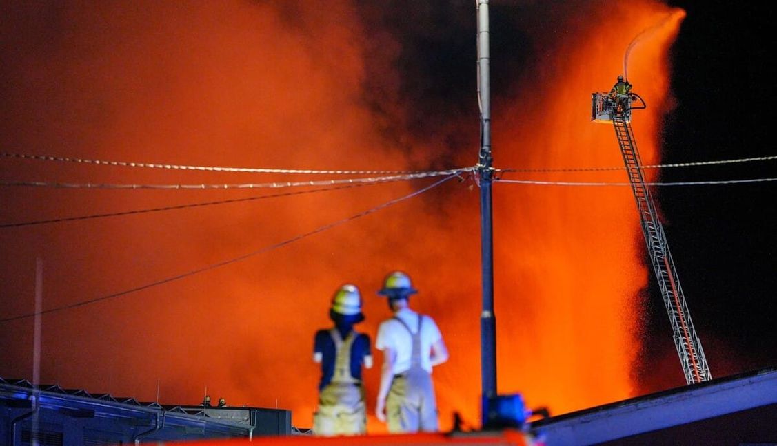 Der Großbrand auf dem Stuttgarter Großmarkt hat einen hohen Schaden hinterlassen. Hätte er früher und besser bekämpft werden können?