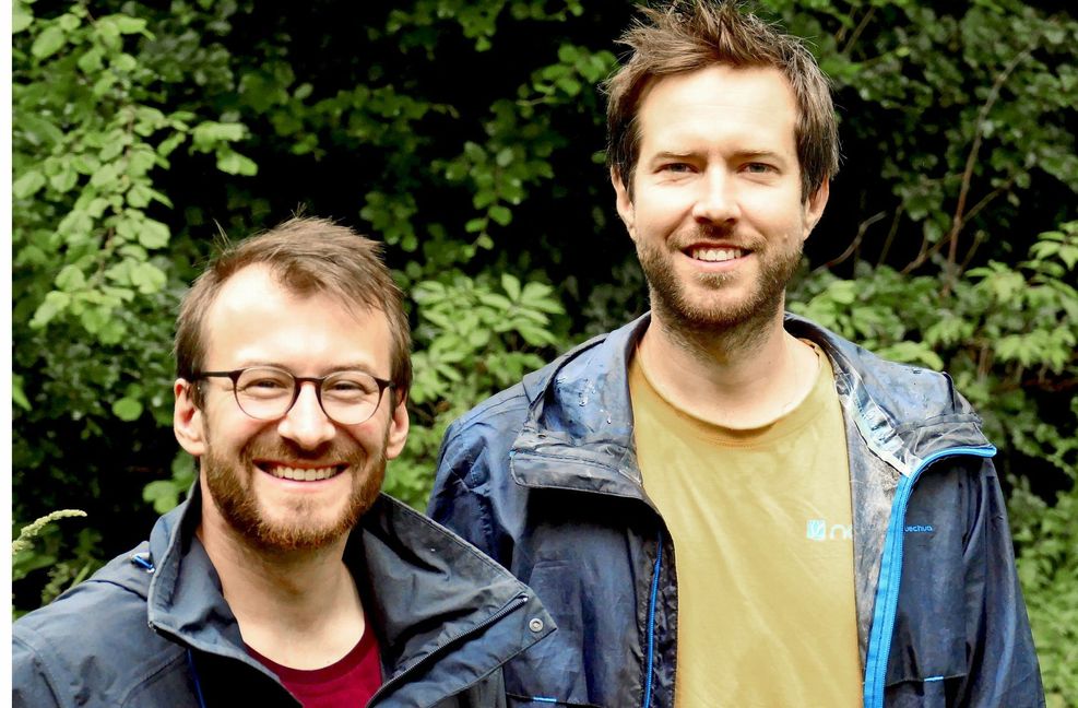 Die Biologen Patrick Kohl und Benjamin Rutschmann (rechts)