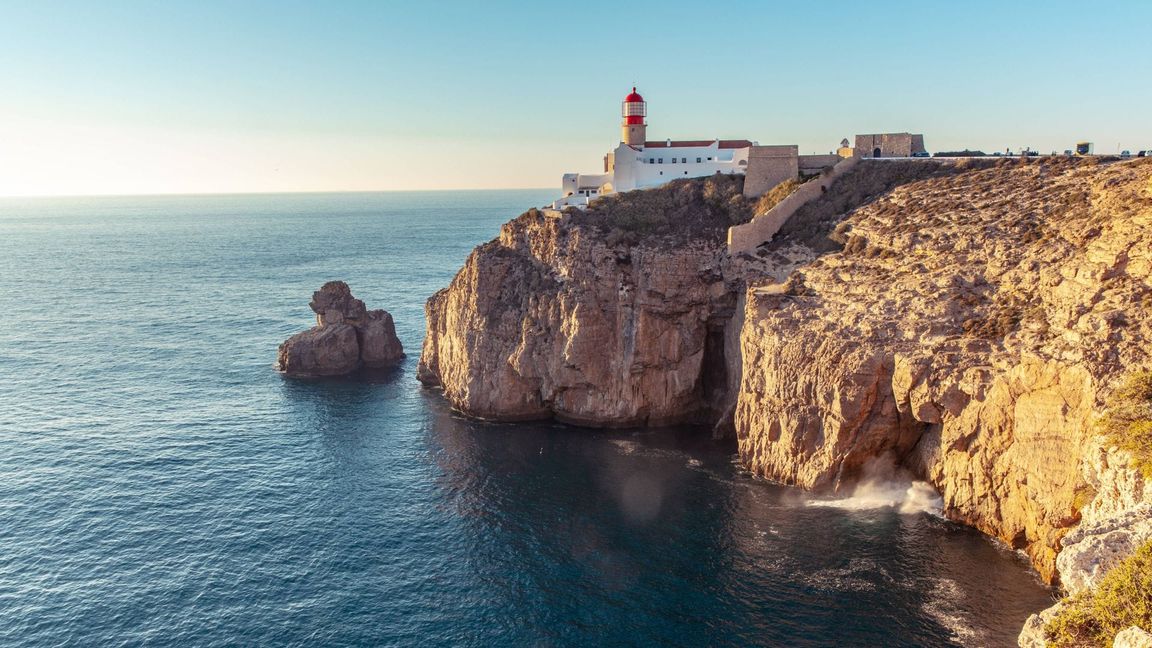 In Portugal ist der Urlaub günstiger als in Deutschland.
