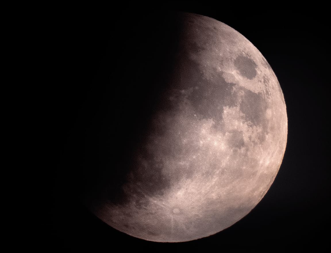 Die partielle Mondfinsternis am 16. Juli 2019.