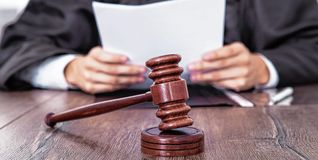 Das Böblinger Amtsgericht verurteilt den 78-Jährigen zu einer Geldstrafe von 190 Tagessätzen zu je 35 Euro. Bild: Andrey Popov