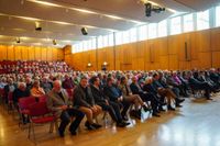 Rund 600 Besucher kamen in der Holzgerlinger Stadthalle zusammen.