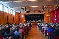 Rund 600 Besucher kamen in der Holzgerlinger Stadthalle zusammen.