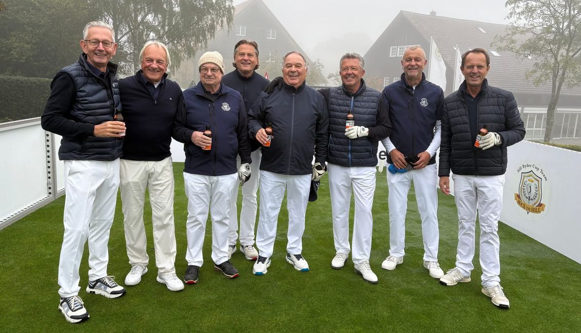 Das Team Böblingen: Axel Fellhauer, Harald Wahl, Götz Habisreitinger,  Alfred Mucha, Uli Bebion, Jürgen Holzwarth, Conny Cerny und Kapitän Jo Richarz (von links).