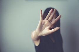 Bei den bis 26-Jährigen war sexueller Missbrauch in Kindheit und Jugend mit 86 Fällen das häufigste Beratungsanliegen.