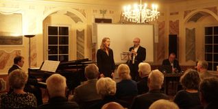 Pianist Michael Kuhn, Sopranistin Sarah Behrendt, Klarinettist Markus Heeb und Dr. Ulrich Koeppen.